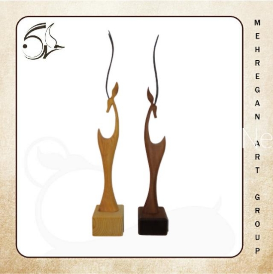 图片 مجسمه چوبی غزال آوا